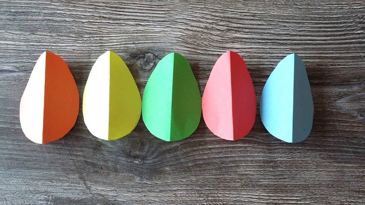 3D velikonoční barevná vajíčka